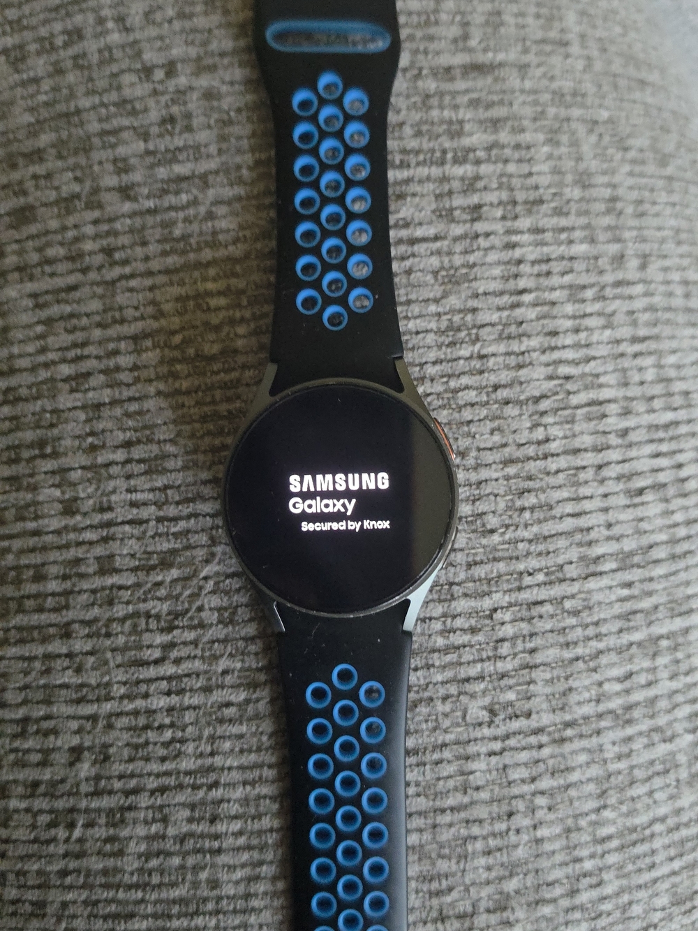 Samsung Galaxy 7 Smartwatch - Black with Blue Accents